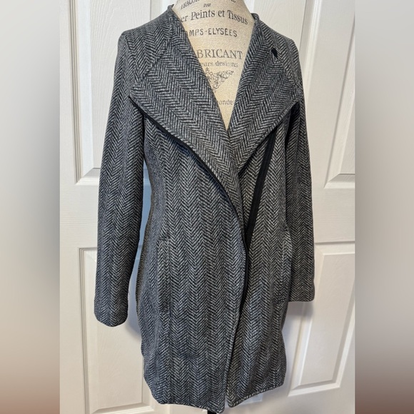 Banana Republic Large Gray Herringbone Coat Jacket - Picture 11 of 16